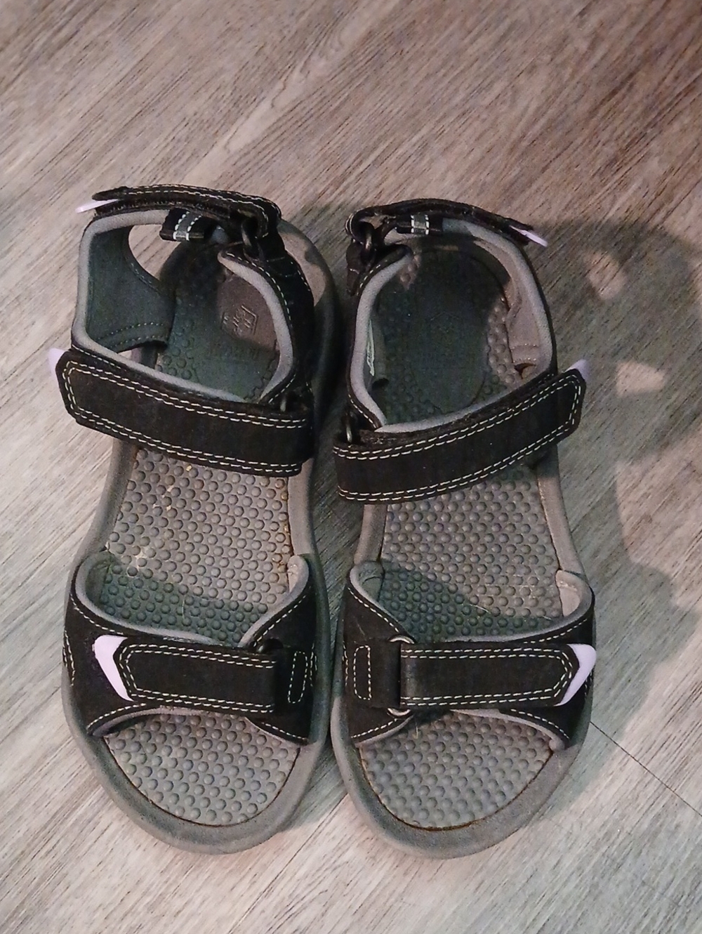 Khombu Black and Gray Velcro Sport Sandals